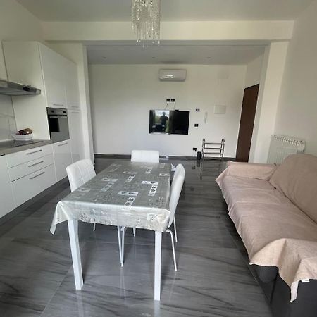 Autumn Apartment Vado Ligure Ngoại thất bức ảnh