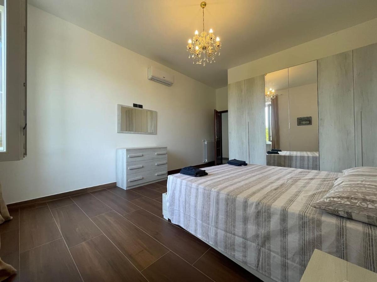 Autumn Apartment Vado Ligure Ngoại thất bức ảnh