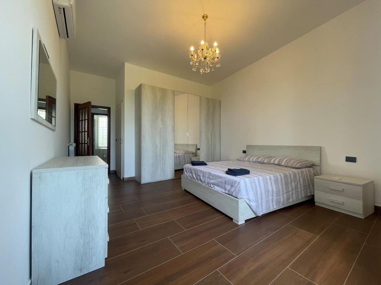 Autumn Apartment Vado Ligure Ngoại thất bức ảnh